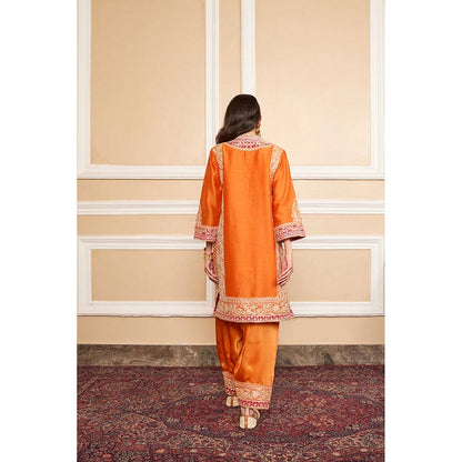 Sheetal Batra Chandni Girdhar In Naayaab - Orange Short Kurta With Salwar And Dupatta