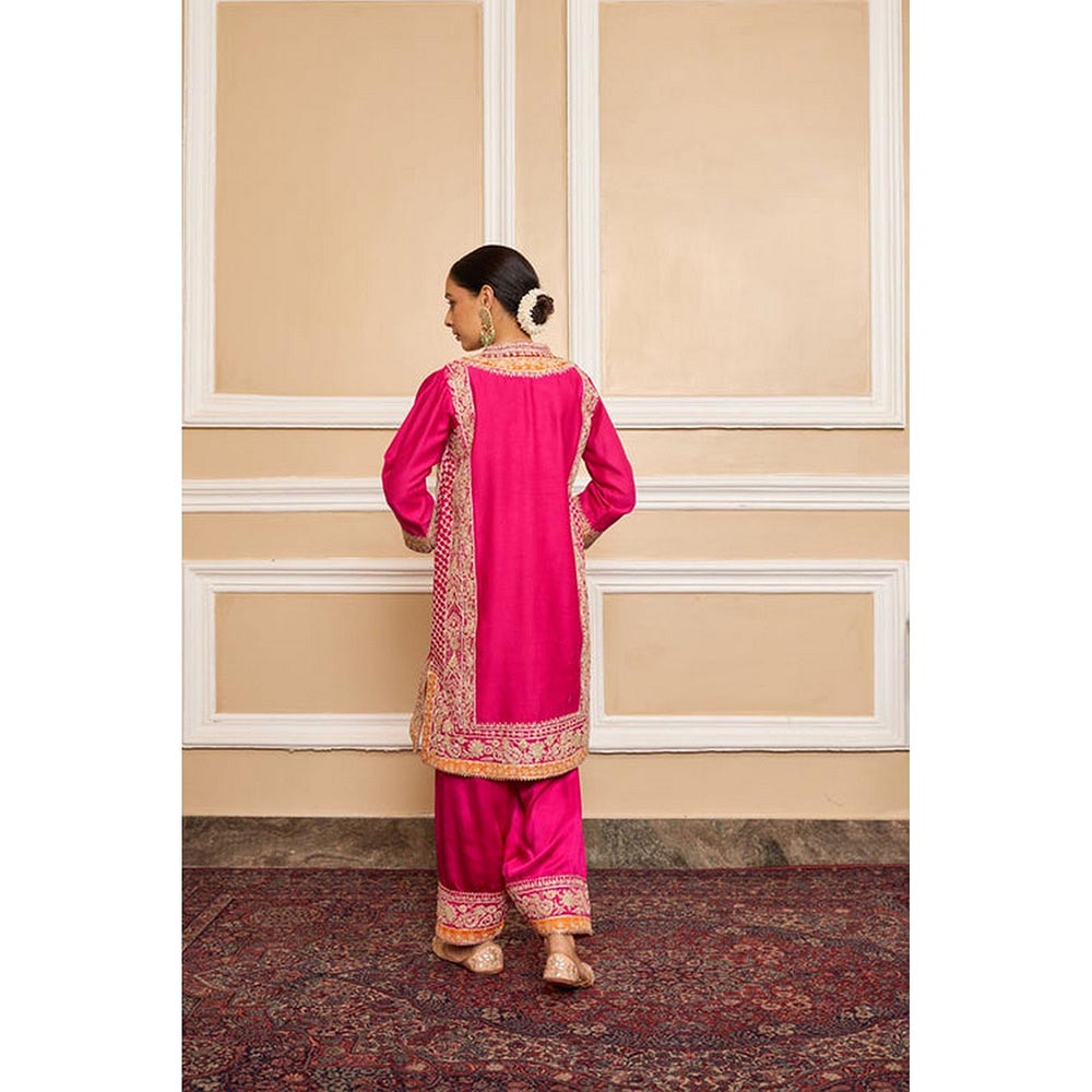 Sheetal Batra Jannat Khan In Naayaab - Hot Pink Short Kurta With Salwar And Dupatta