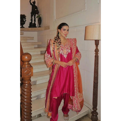 Sheetal Batra Niki Mehra In Mehrish - Hot Pink Short Kalidaar Choga With Salwar