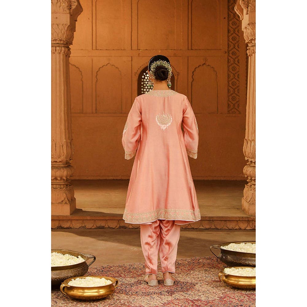 Sheetal Batra Fajr - Off Rose Short Anarkali Kurta With Churidar And Dupatta