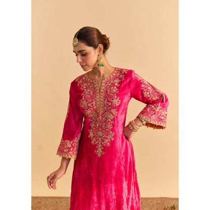 Sheetal Batra Eira Pink Embroidered Kurta With Dhoti and Dupatta