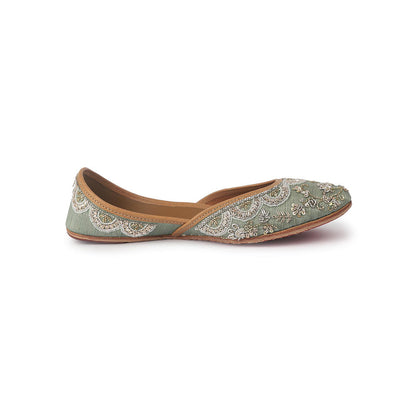 Shilpsutra Women Green Dust Juttis