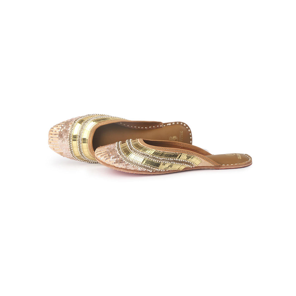 Shilpsutra Women Gold Raatkali Mules