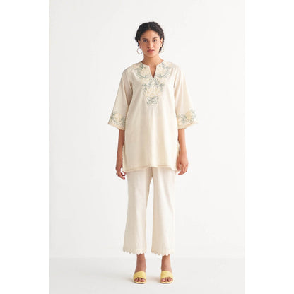 Shivani Bhargava Contour Cross-Stitch Off-White Co-Ord (Set of 2)