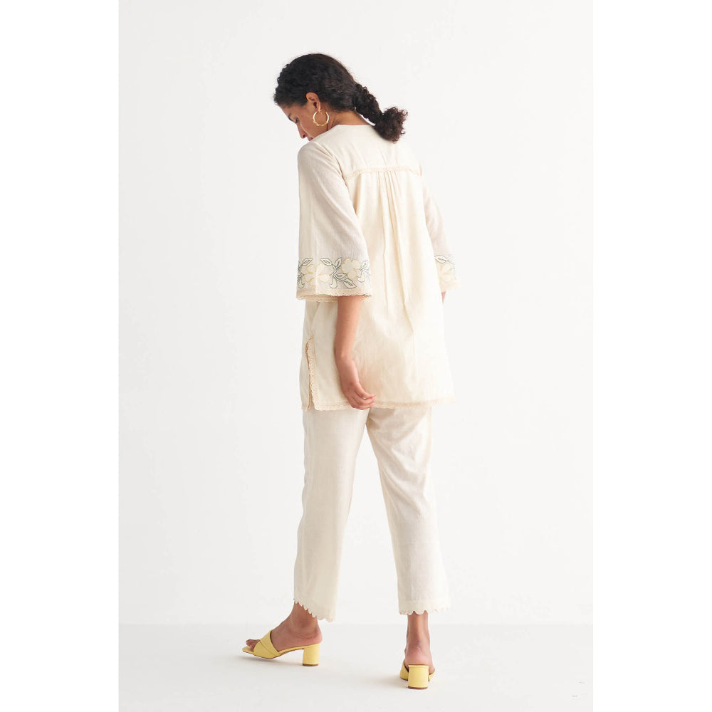 Shivani Bhargava Contour Cross-Stitch Off-White Co-Ord (Set of 2)