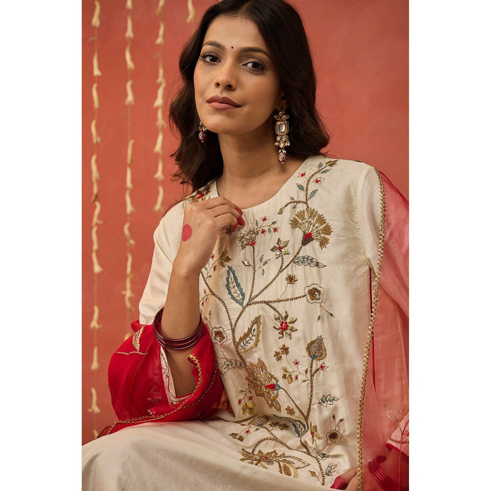 Shivani Bhargava Gehna Ivory Silk Embroidered Kurta with Dhoti and Dupatta (Set of 3)