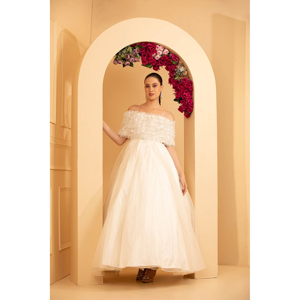 Shriya Dahlia White Applique Shoulder Cape with Gown (Set of 2)