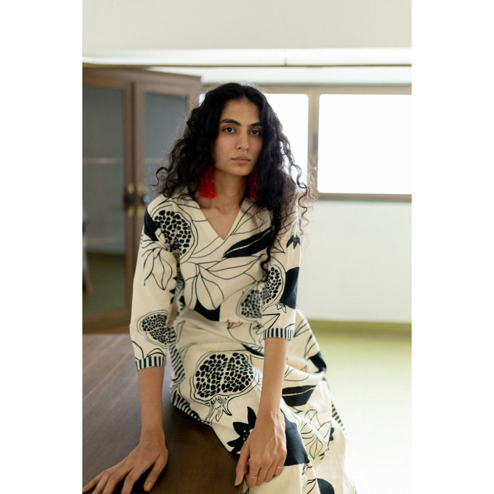 Silai Studio Cream Pomegranate Print Kurta and Pants (Set of 2)