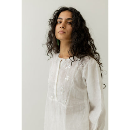 Silai Studio Pristine White Linen Kurta and Pants (Set of 2)