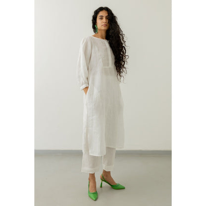 Silai Studio Pristine White Linen Kurta and Pants (Set of 2)