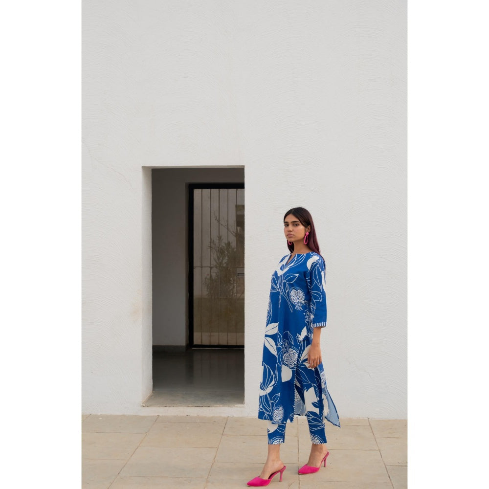 Silai Studio Blue Anaar Kurta with Pant (Set of 2)