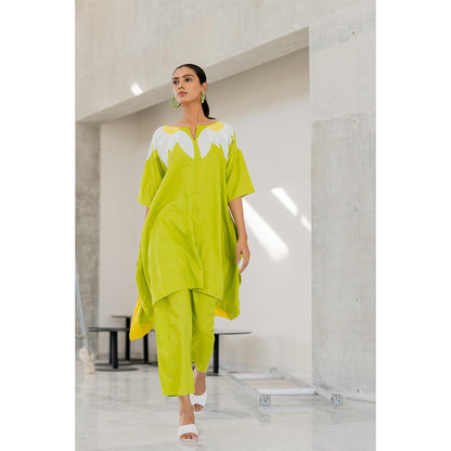 Silai Studio Green Sunflower Applique Co-Ord (Set of 2)