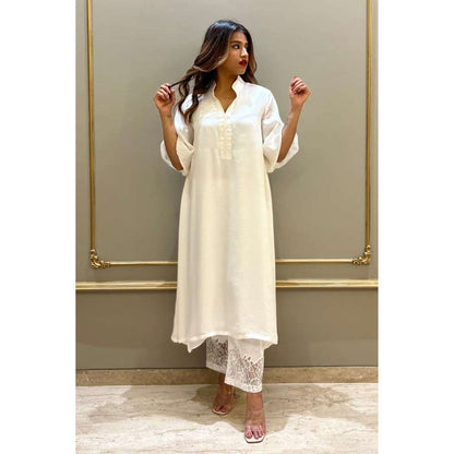 Label Simran Kochher White Surreal Netted Kurta With Pant (Set of 2)