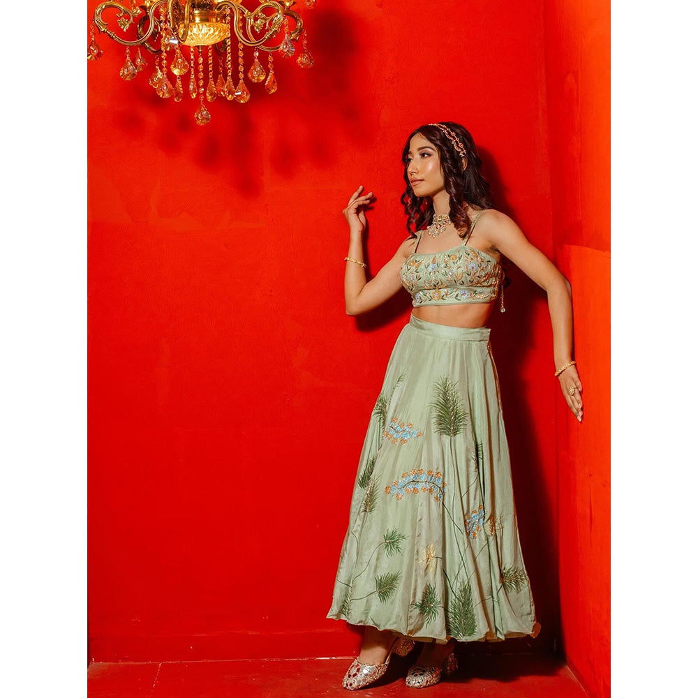 Simmi Guntaj Green Short Hand painted Lehenga with Blouse and Dupatta (Set of 3)