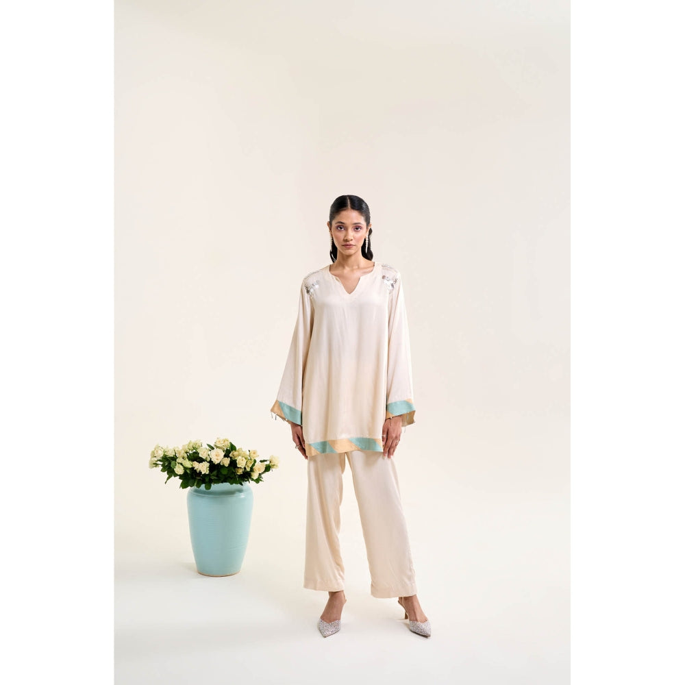 Siyona by Ankurita White Lily Co-Ord (Set of 2)