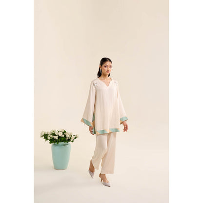 Siyona by Ankurita White Lily Co-Ord (Set of 2)
