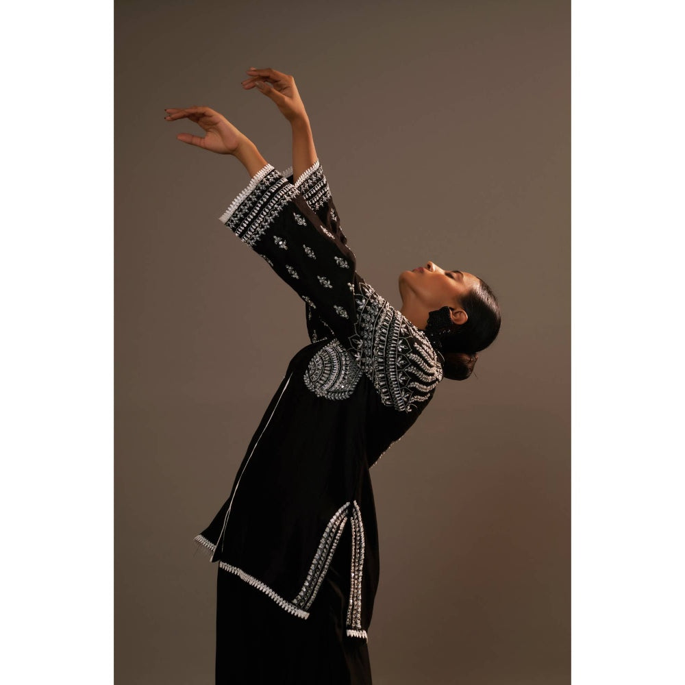 Sonia Khatri Black Majestic Silhouette Surti with Palazzo (Set of 2)