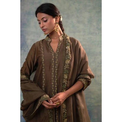 Sonia Khatri Judge Grey Kurta with Pant and Dupatta (Set of 3)