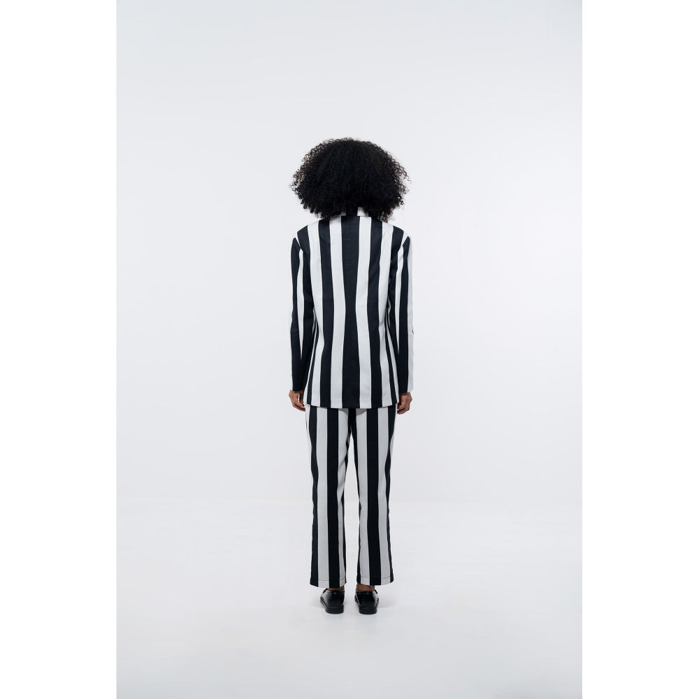 SOTBELLA White and Black Stripe Single Breasted Blazer