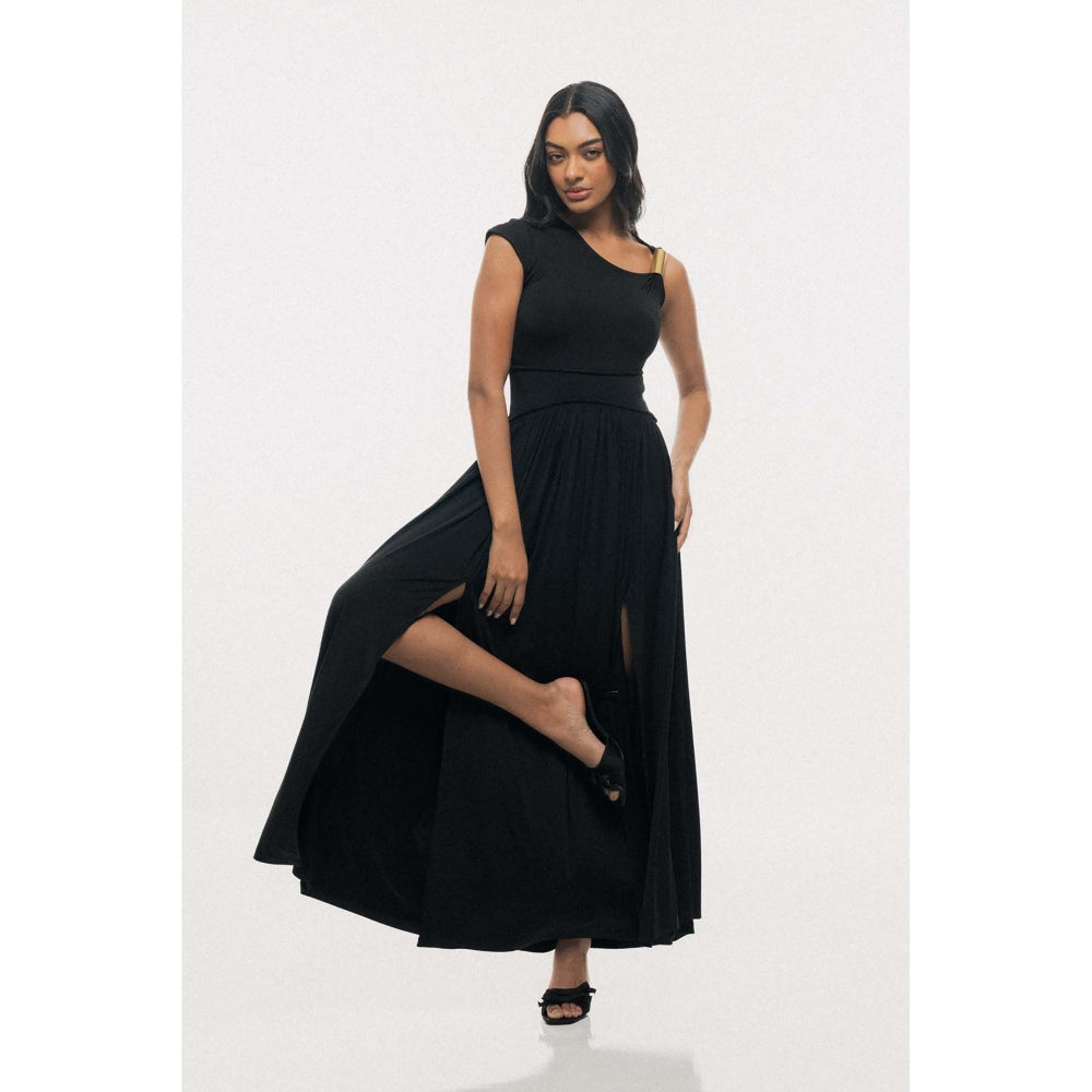 SOTBELLA One-Shoulder Pleated Maxi Dress