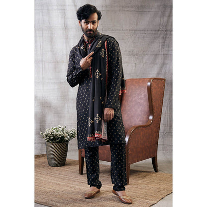 Soup by Sougat Paul Zahra Printed Kurta with Shawl (Set of 3)