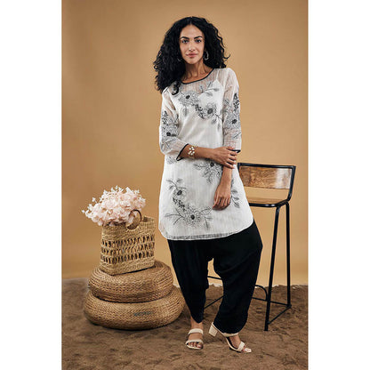 Soup by Sougat Paul Nazli Patch-Worked Kurta (Set of 2)