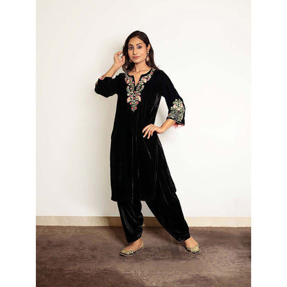 Spring Soul Black Hand Embroidered Velvet Kurta With Salwar (Set of 2)
