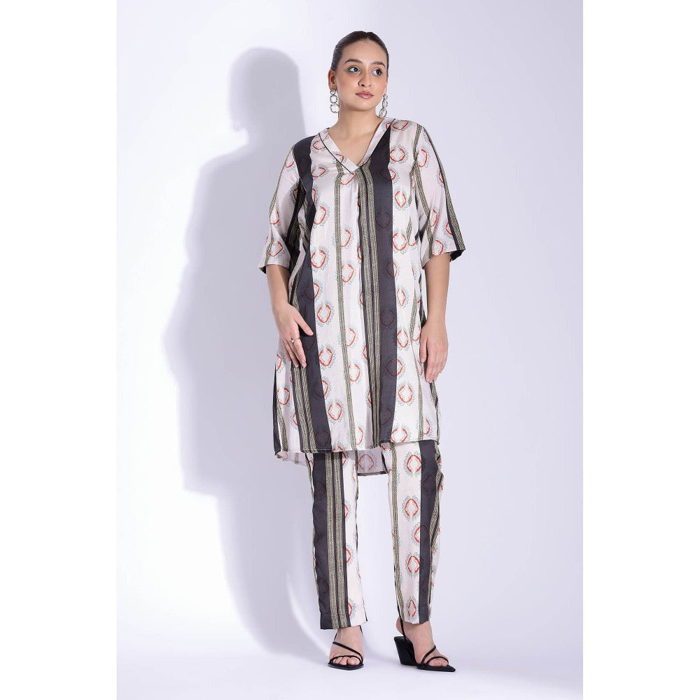 Studio Surbhi Cotton Silk Printed V Neck Kurta and Pant (Set of 2)