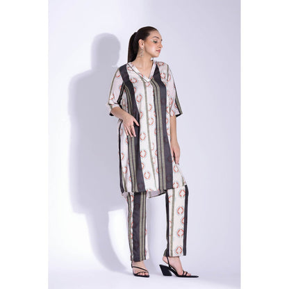 Studio Surbhi Cotton Silk Printed V Neck Kurta and Pant (Set of 2)