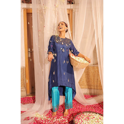 Studio Chiraiya Elegant Blue Silk Kurta with Pant (Set of 2)