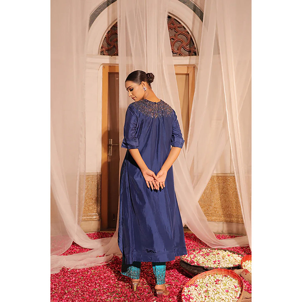 Studio Chiraiya Elegant Blue Silk Kurta with Pant (Set of 2)