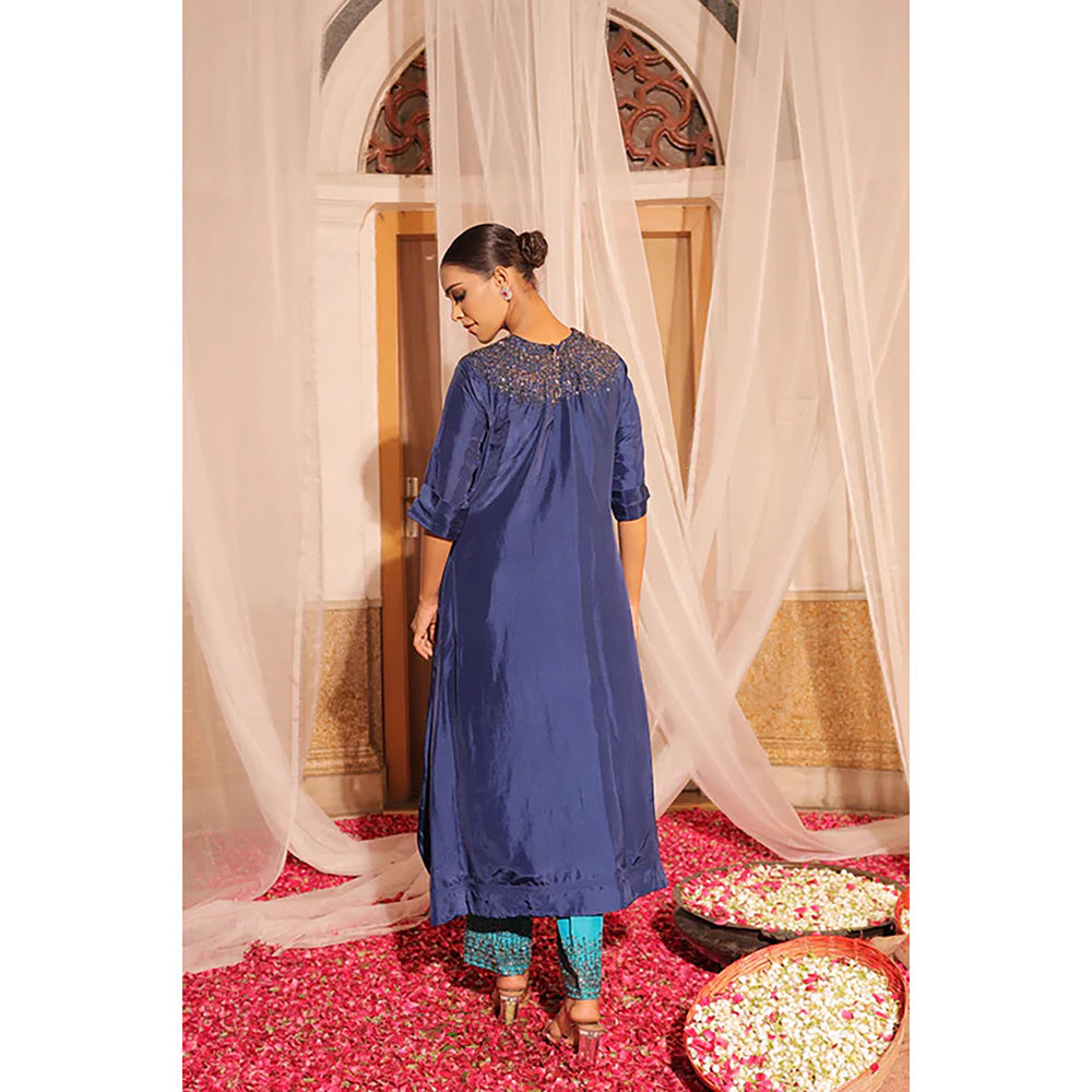 Studio Chiraiya Elegant Blue Silk Kurta with Pant (Set of 2)