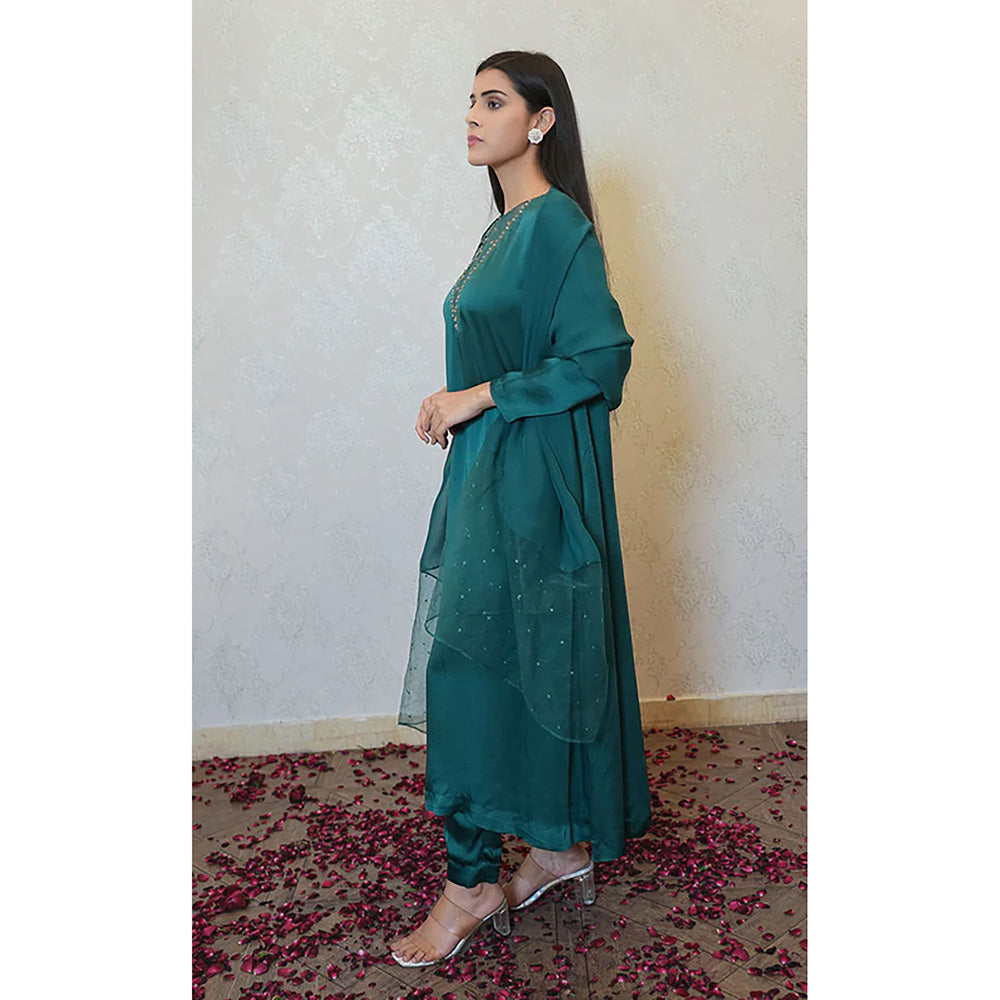 Studio Chiraiya Embrel Green Kurta with Pant and Dupatta (Set of 3)