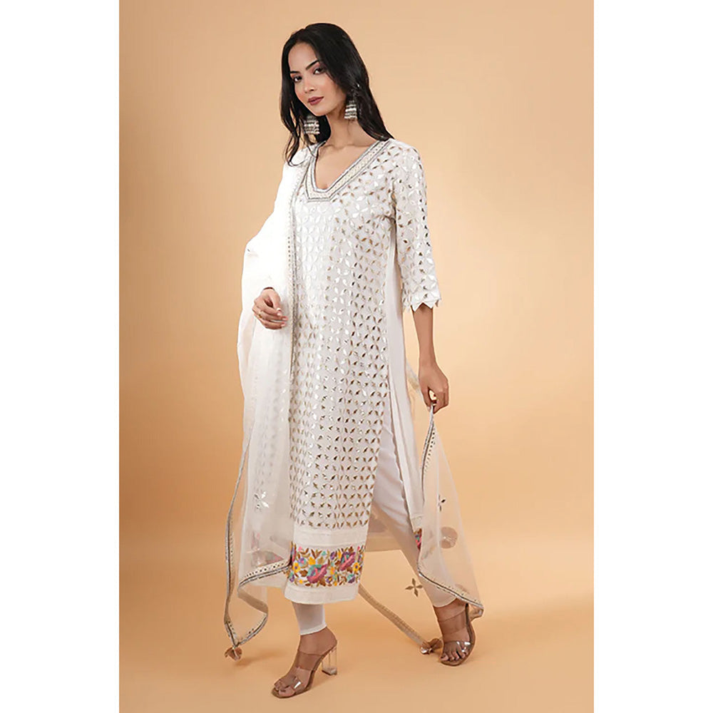 Studio Chiraiya Ivory Threads Of Tradition Kurta with Pant and Dupatta (Set of 3)