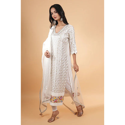 Studio Chiraiya Ivory Threads Of Tradition Kurta with Pant and Dupatta (Set of 3)