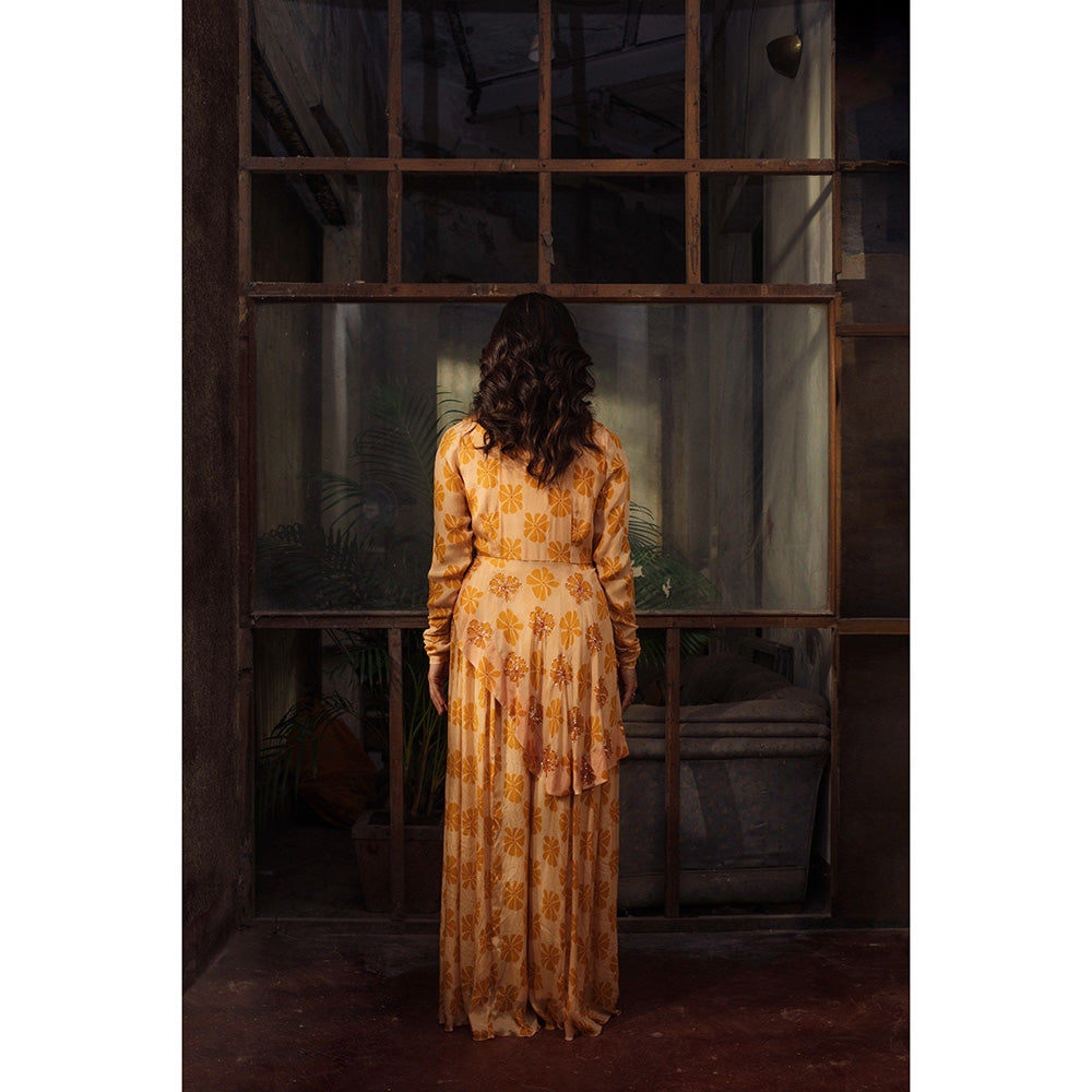 Suave by Neha Arora Yellow Bloom Scalloped Kurta With Pant (Set of 2)