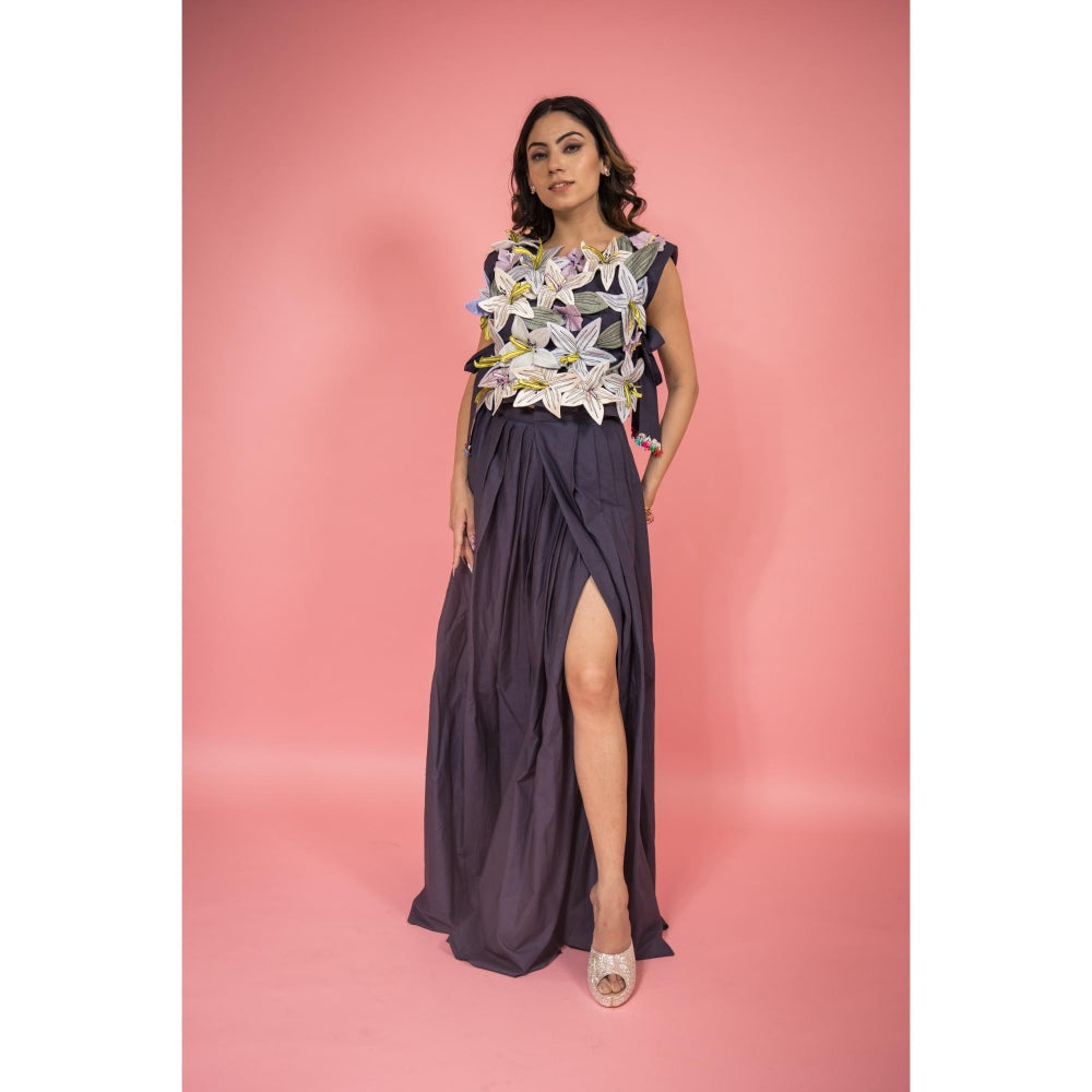 SUBTLE Gulnur Top with Skirt (Set of 2)