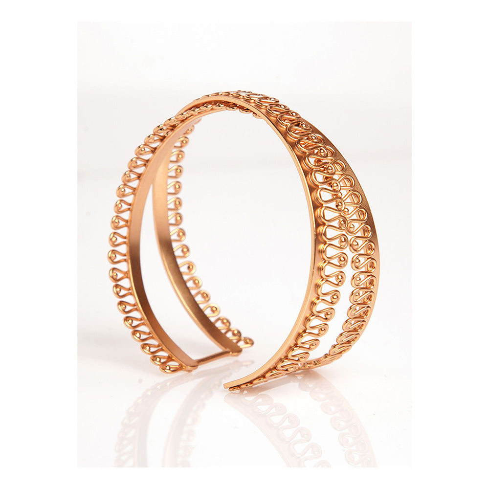 Suhani Pittie Sand Dunes Wire Cuff