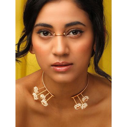 Suhani Pittie Pearl Bunch Staggered Choker