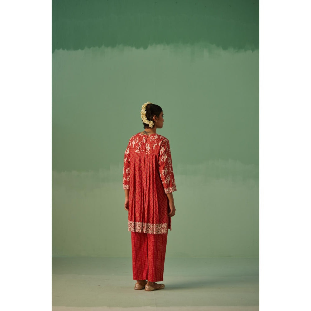 Surbhi Gupta Red Back Pleat Kurta and Pant (Set of 2)