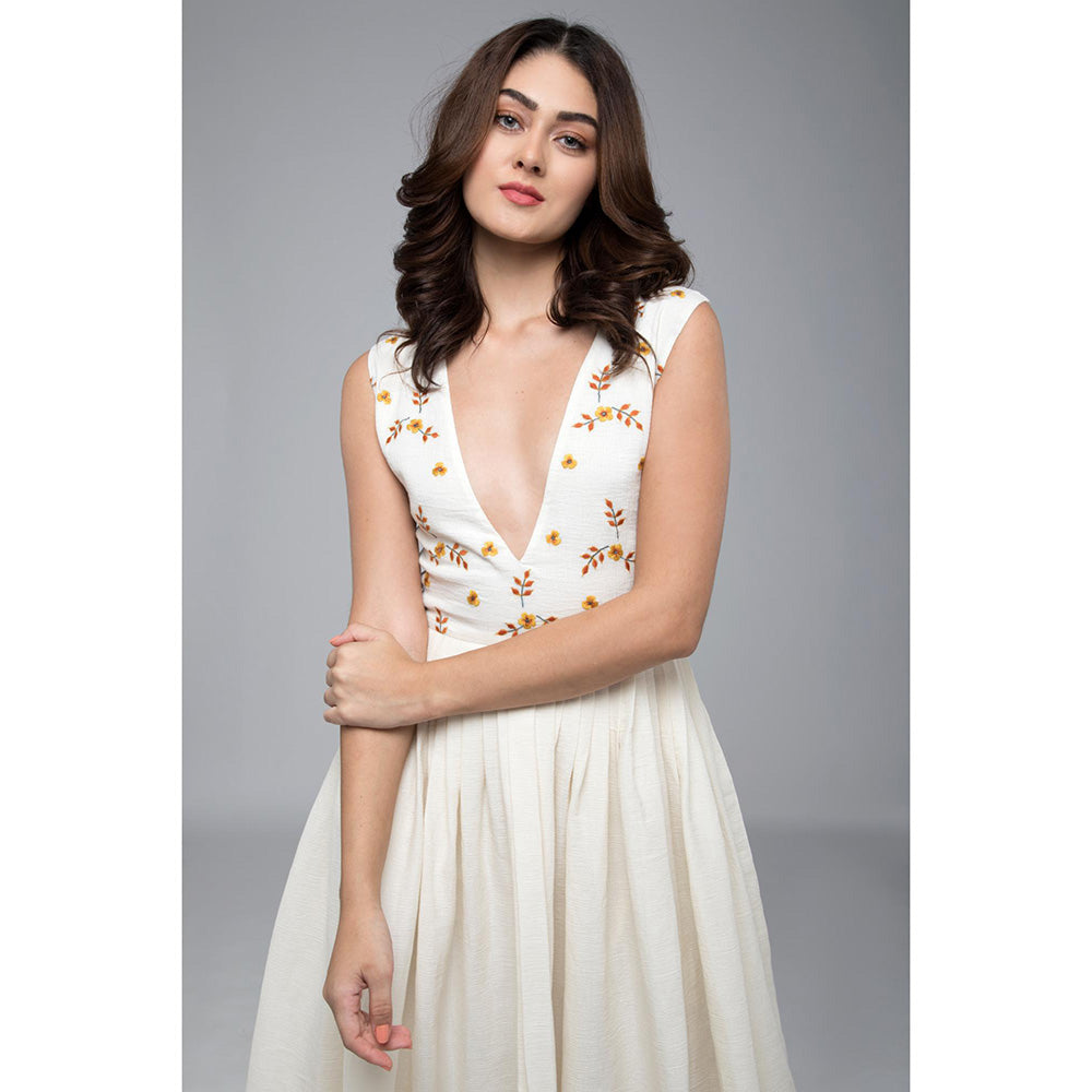 S & V designs Yellow Embroidered Floor Length Sleeveless Gown with Jacket (Set of 2)