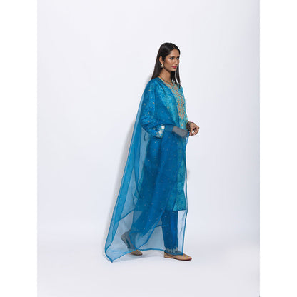 Swati Vijaivargie Blue Embroidered Kurta With Pant And Dupatta (Set of 3)