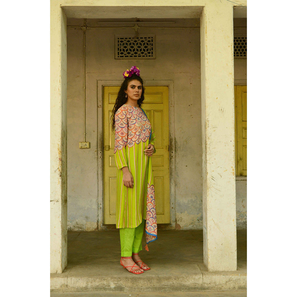 Swati Vijaivargie Champa Kurta With Pants (Set of 2)