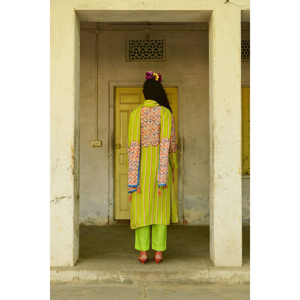 Swati Vijaivargie Champa Kurta With Pants (Set of 2)