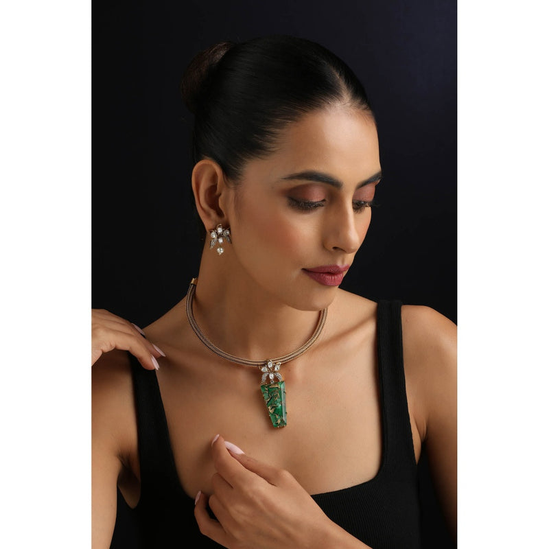 SWABHIMANN Emerald Hasli Green Necklace with Earrings