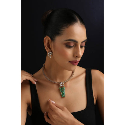 SWABHIMANN Emerald Hasli Green Necklace with Earrings