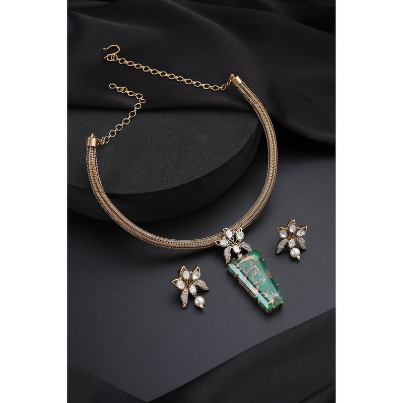 SWABHIMANN Emerald Hasli Green Necklace with Earrings