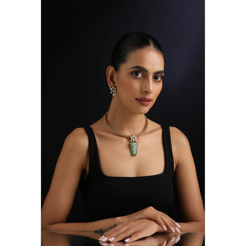 SWABHIMANN Emerald Hasli Green Necklace with Earrings