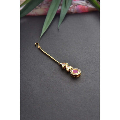 SWABHIMANN Reet Red Gold Plated Kundan Maang Tikka