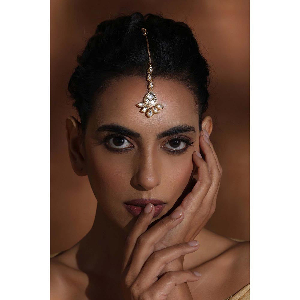 SWABHIMANN Warda Gold Kundan Maang Tikka